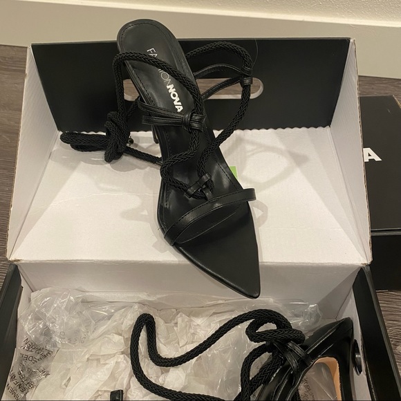 New Fashion Nova high heel sandals size 8 black - Picture 8 of 8